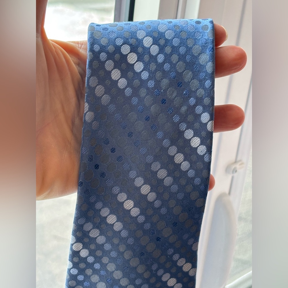 Van Heusen Light Blue Polka Dot Tie
